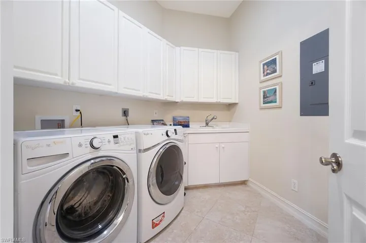 795 Bentwater Cir # 204, Naples Fl 34108