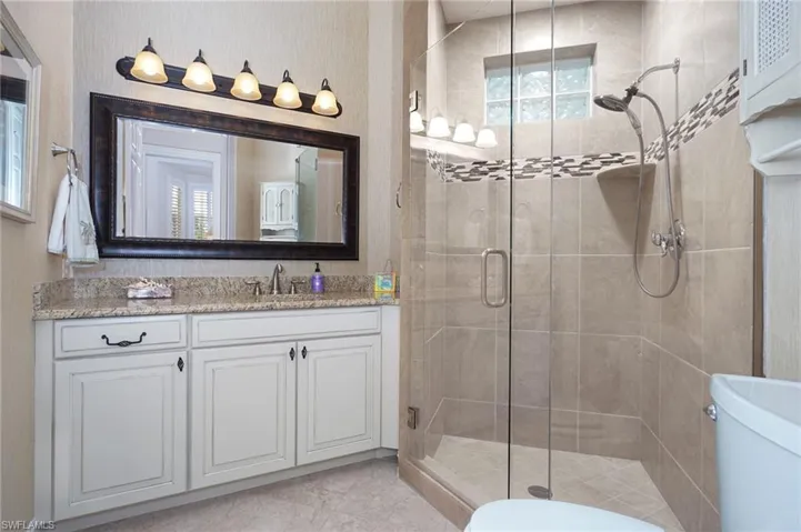 795 Bentwater Cir # 204, Naples Fl 34108