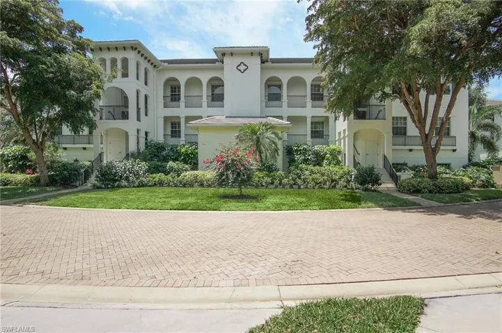 795 Bentwater Cir # 204, Naples Fl 34108
