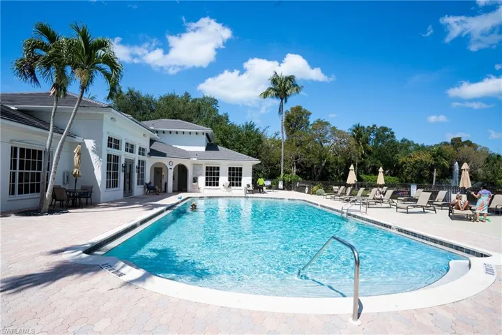 795 Bentwater Cir # 204, Naples Fl 34108