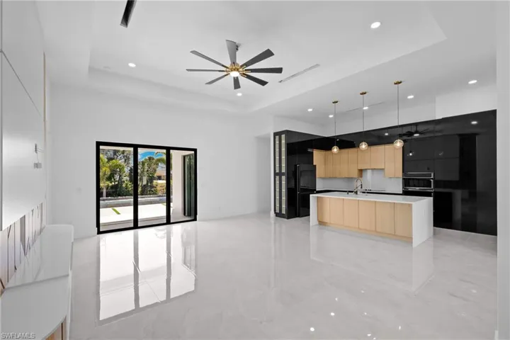 2318 SW 16th TER, CAPE CORAL FL 33991
