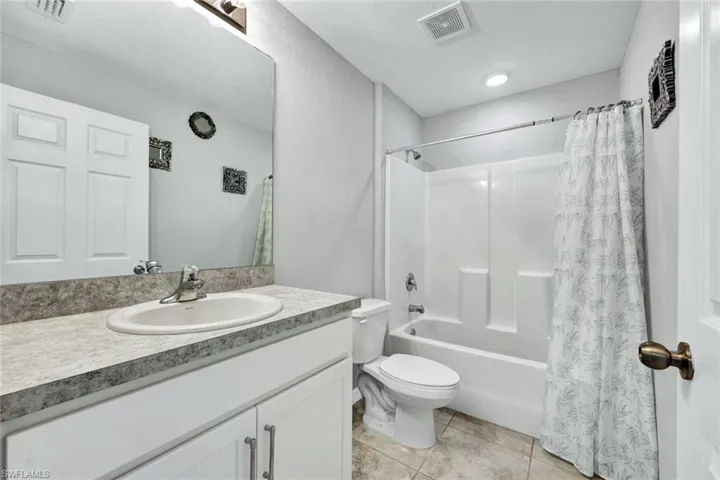 927  Manresa S AVE, Lehigh Acres, FL 33974