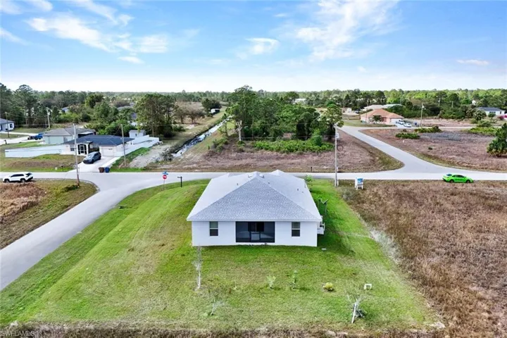 927  Manresa S AVE, Lehigh Acres, FL 33974
