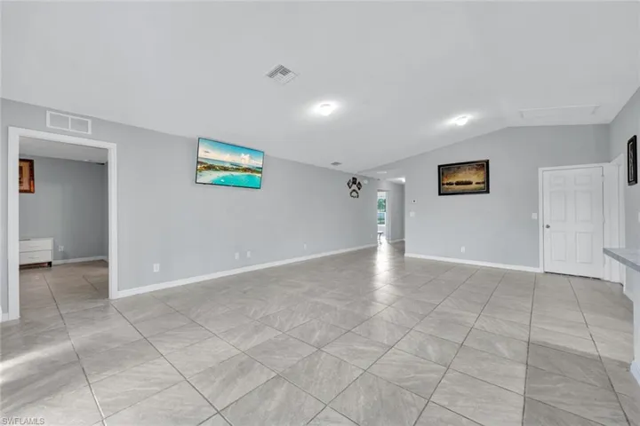 927  Manresa S AVE, Lehigh Acres, FL 33974