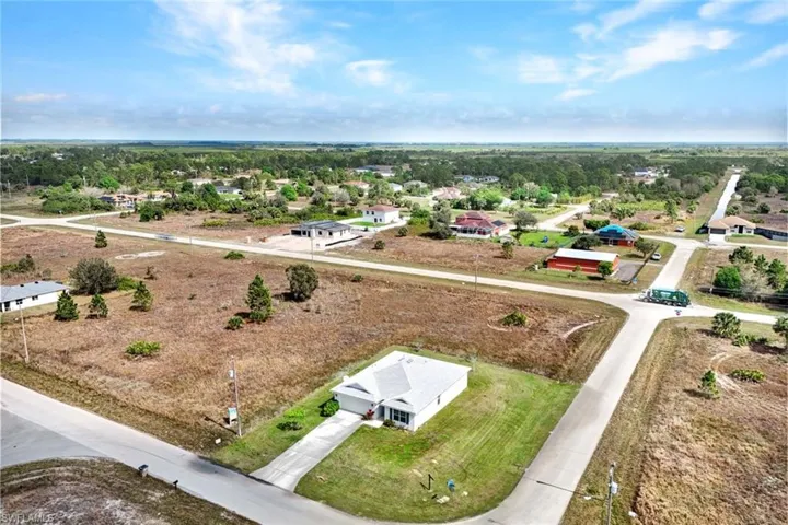 927  Manresa S AVE, Lehigh Acres, FL 33974
