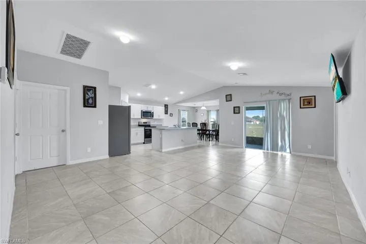 927  Manresa S AVE, Lehigh Acres, FL 33974