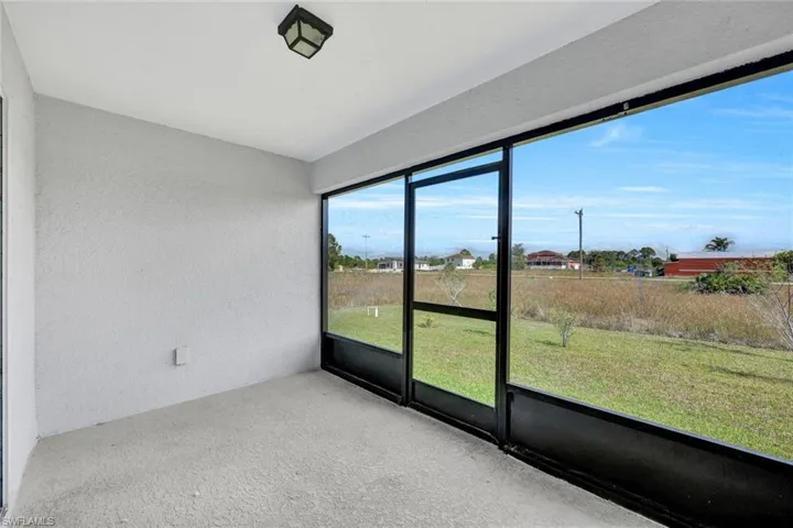 927  Manresa S AVE, Lehigh Acres, FL 33974
