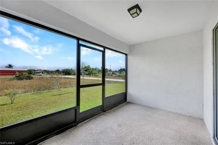 927  Manresa S AVE, Lehigh Acres, FL 33974