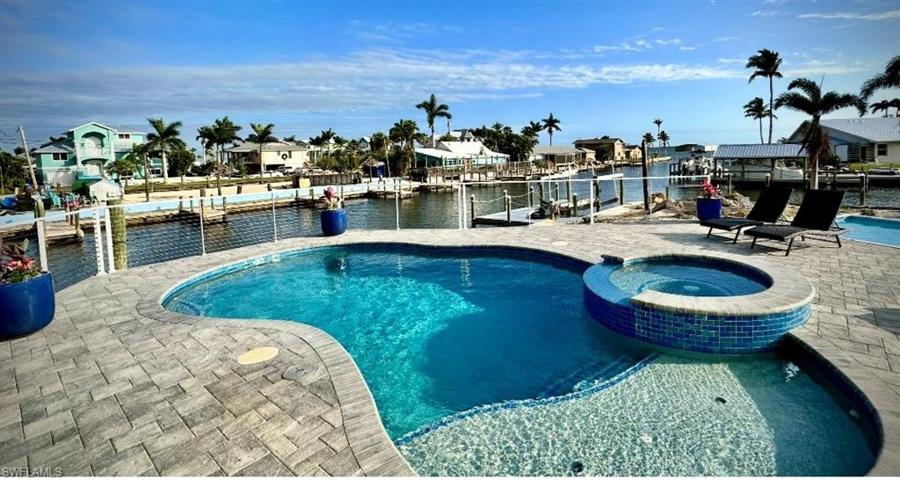 3538  Rita  LN, ST. JAMES CITY, FL 33956