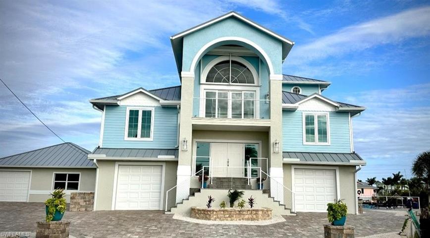 3538  Rita  LN, ST. JAMES CITY, FL 33956