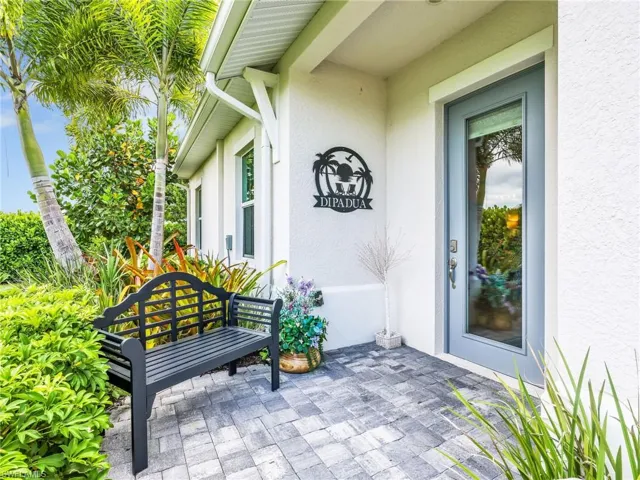8958 Saint Lucia Dr, Naples, Florida 34114
