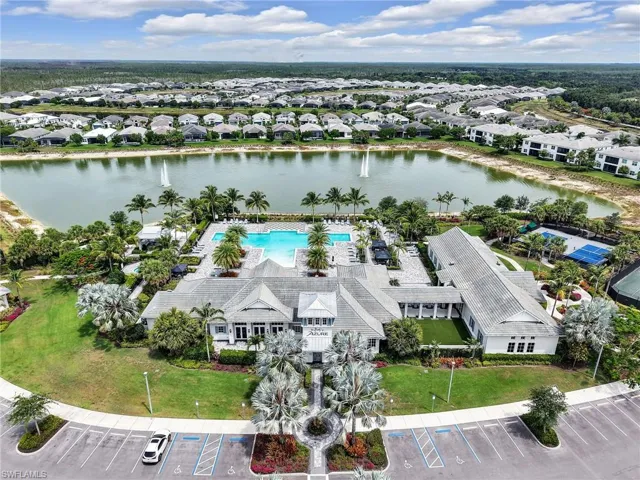 8958 Saint Lucia Dr, Naples, Florida 34114