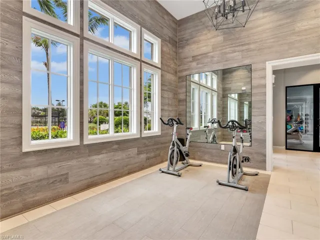 8958 Saint Lucia Dr, Naples, Florida 34114