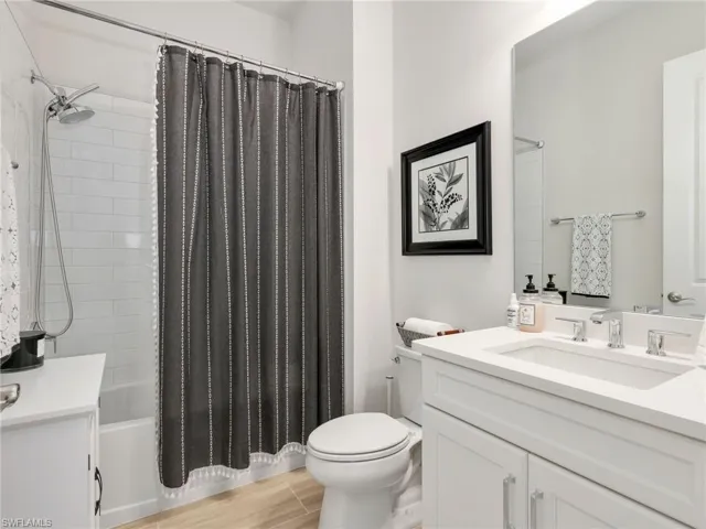 8958 Saint Lucia Dr, Naples, Florida 34114
