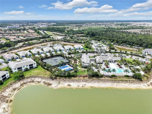 8958 Saint Lucia Dr, Naples, Florida 34114