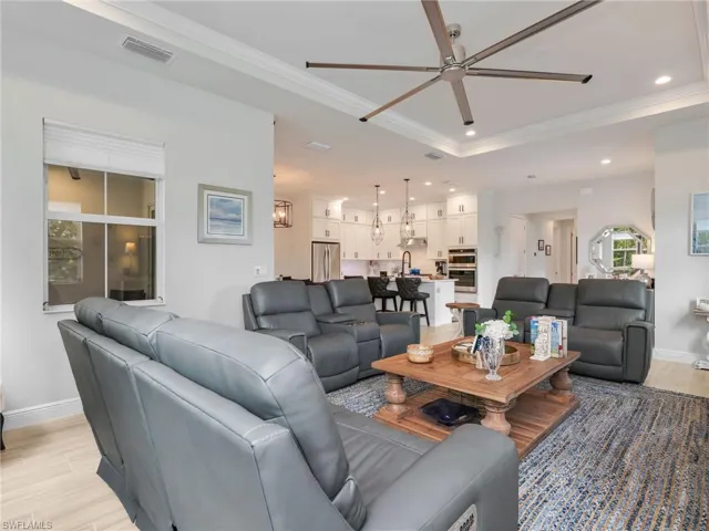 8958 Saint Lucia Dr, Naples, Florida 34114
