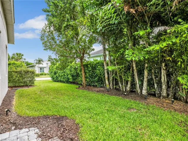 8958 Saint Lucia Dr, Naples, Florida 34114