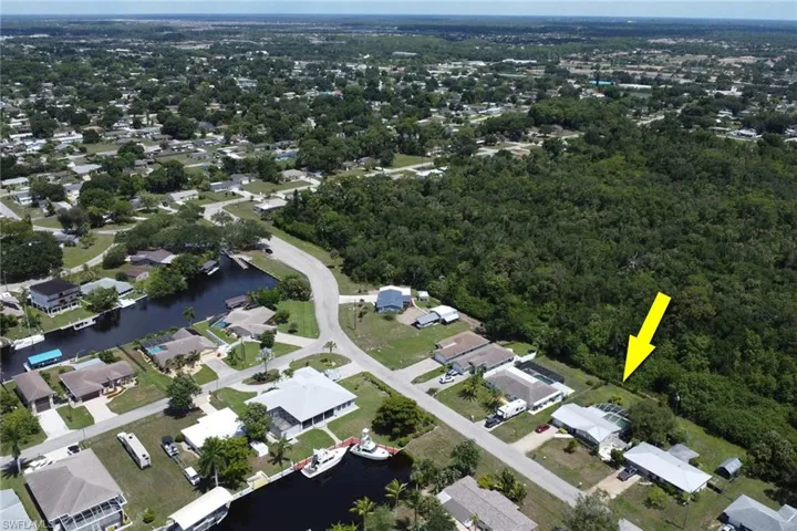 12207 De Moya Dr, Fort Myers, Florida 33905