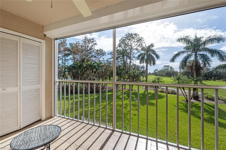 Balcony with ceiling fan