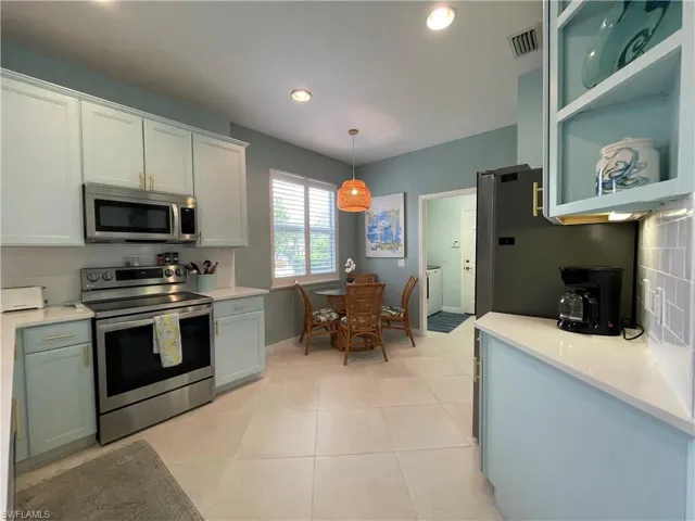 10640  Camarelle  CIR, Fort Myers, FL 33913