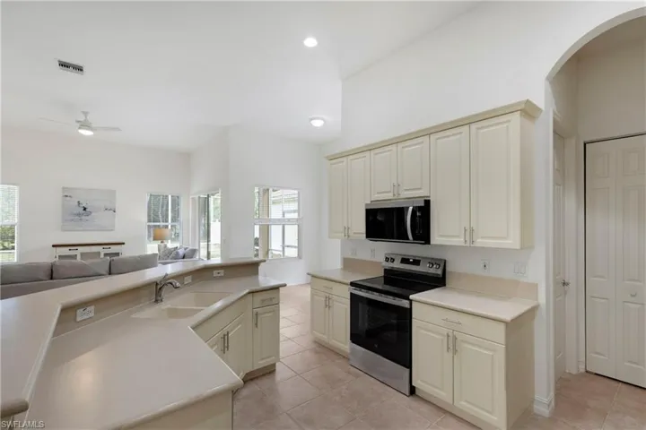 14516 Sterling Oaks Dr, Naples Fl 34110