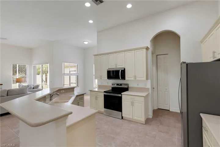 14516 Sterling Oaks Dr, Naples Fl 34110