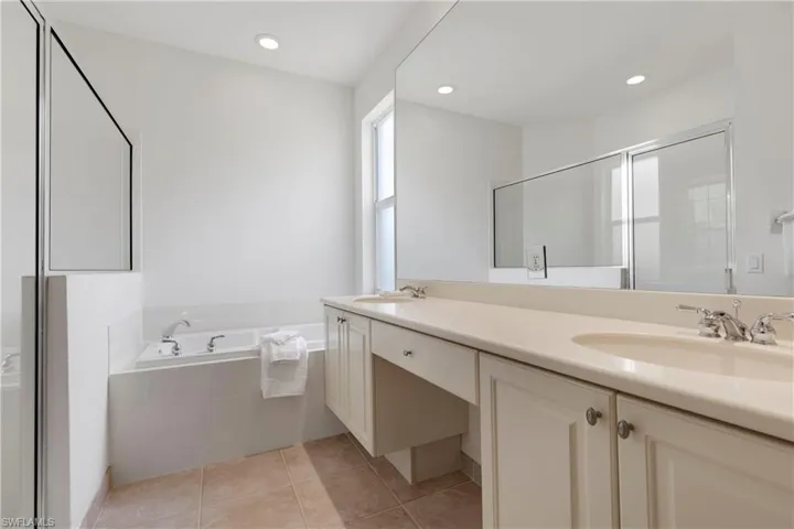 14516 Sterling Oaks Dr, Naples Fl 34110