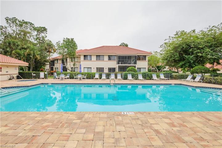 Coach Homes community pool