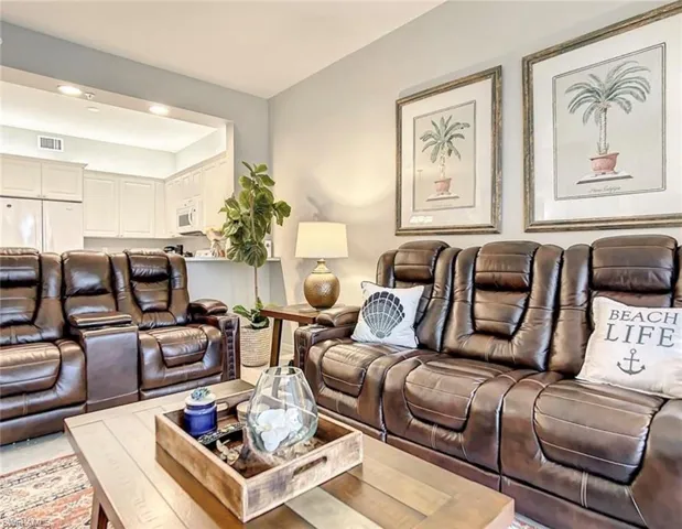 470  Launch  CIR, Naples, FL 34108