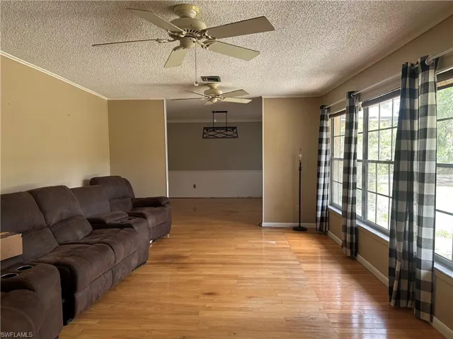 4756  Skates  CIR, Fort Myers, FL 33905