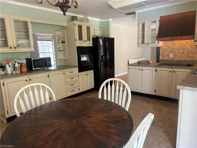 4756  Skates  CIR, Fort Myers, FL 33905