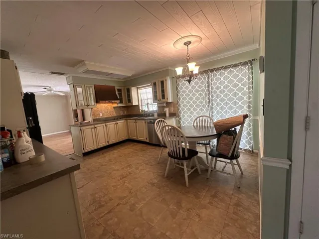 4756  Skates  CIR, Fort Myers, FL 33905