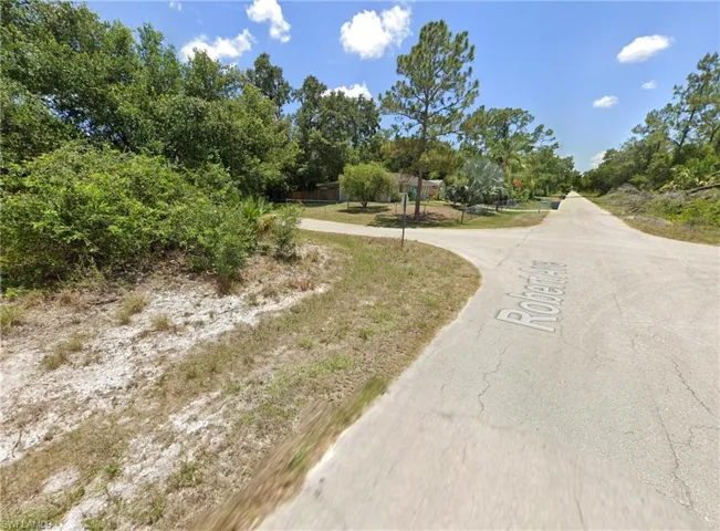 1900 Robert Ave, Lehigh Acres, Florida 33972
