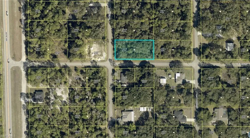 1900 Robert Ave, Lehigh Acres, Florida 33972