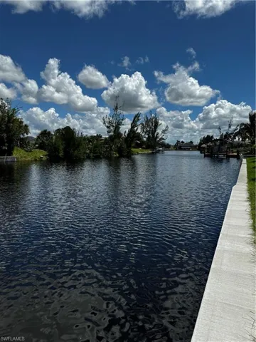 2335 Nw 35th Ave, Cape Coral Fl 33993