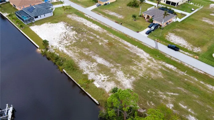 2335 Nw 35th Ave, Cape Coral Fl 33993