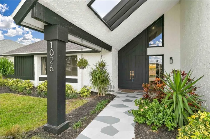 1026 SW 18th TER, CAPE CORAL FL 33991