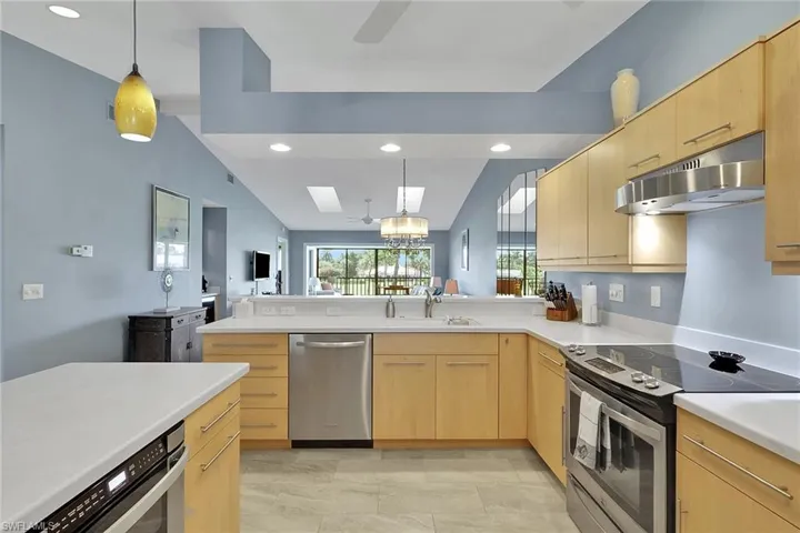 5376 Fox Hollow Dr 711, Naples, Florida 34104