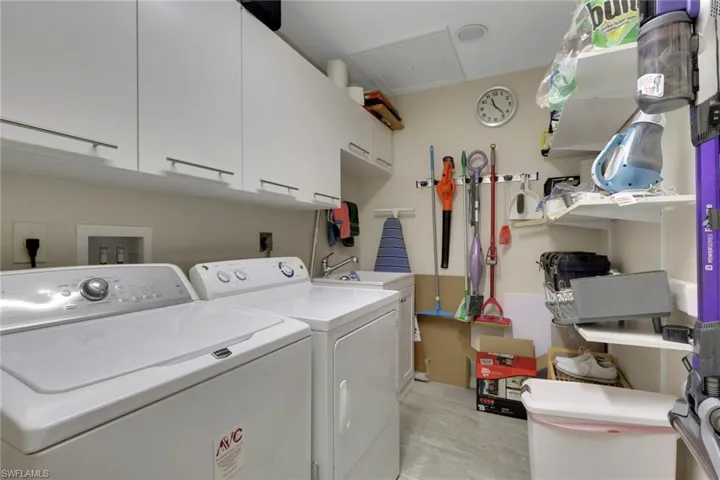 5376 Fox Hollow Dr 711, Naples, Florida 34104
