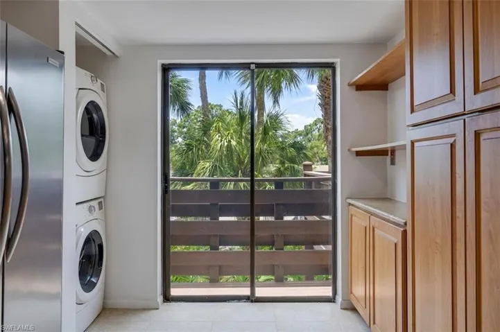 126 Pinebrook Dr, Fort Myers, Florida 33907