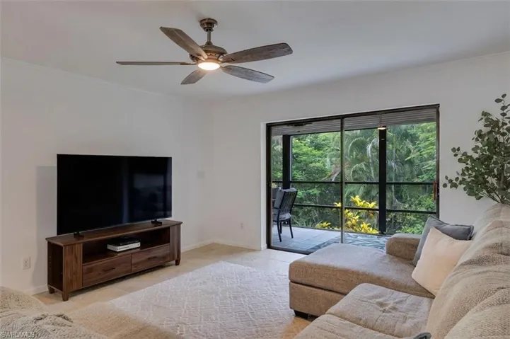 126 Pinebrook Dr, Fort Myers, Florida 33907