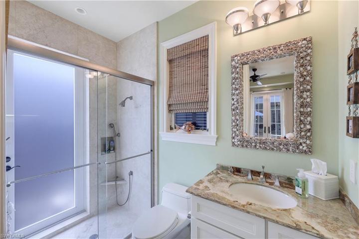 Cabana bath also serves as a pool bath & a convenient post-beach shower!