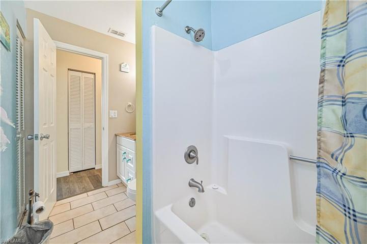 1307 NE 9th PL, CAPE CORAL FL 33909
