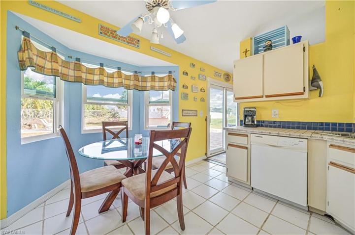 1307 NE 9th PL, CAPE CORAL FL 33909