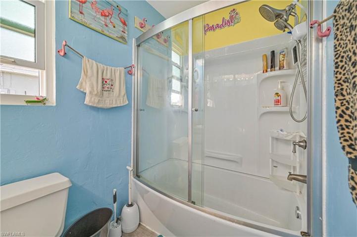 1307 NE 9th PL, CAPE CORAL FL 33909