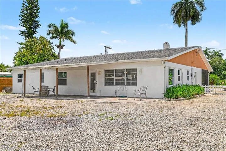 20 Estate Dr, North Fort Myers, Florida 33917