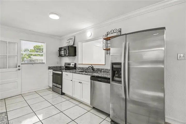 20 Estate Dr, North Fort Myers, Florida 33917