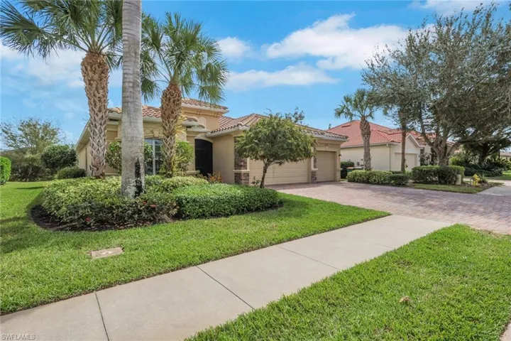 2118  Satsuma  LN, Naples, FL 34120