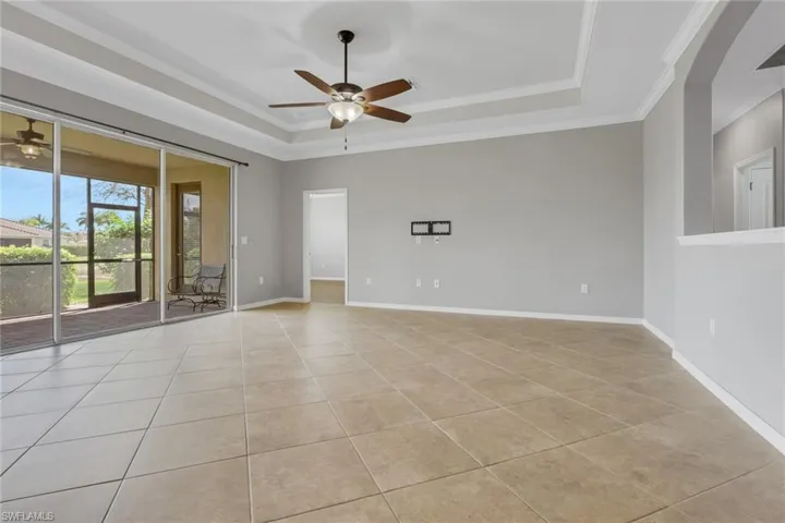 2118  Satsuma  LN, Naples, FL 34120