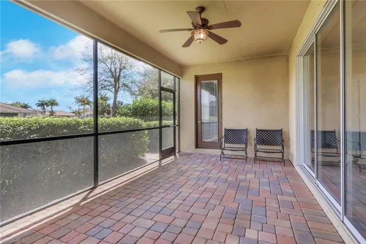 2118  Satsuma  LN, Naples, FL 34120